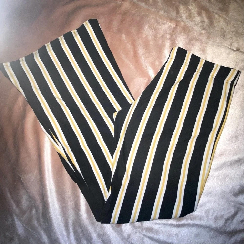 Flared pants - Picture 2 of 2